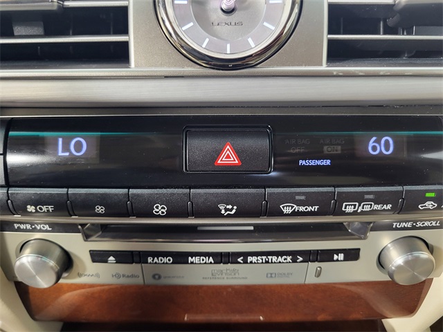 2016 Lexus LS 460 photo 13