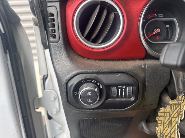 2022 Jeep Gladiator Rubicon photo 2