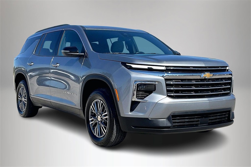 2025 Chevrolet Traverse LT's photo