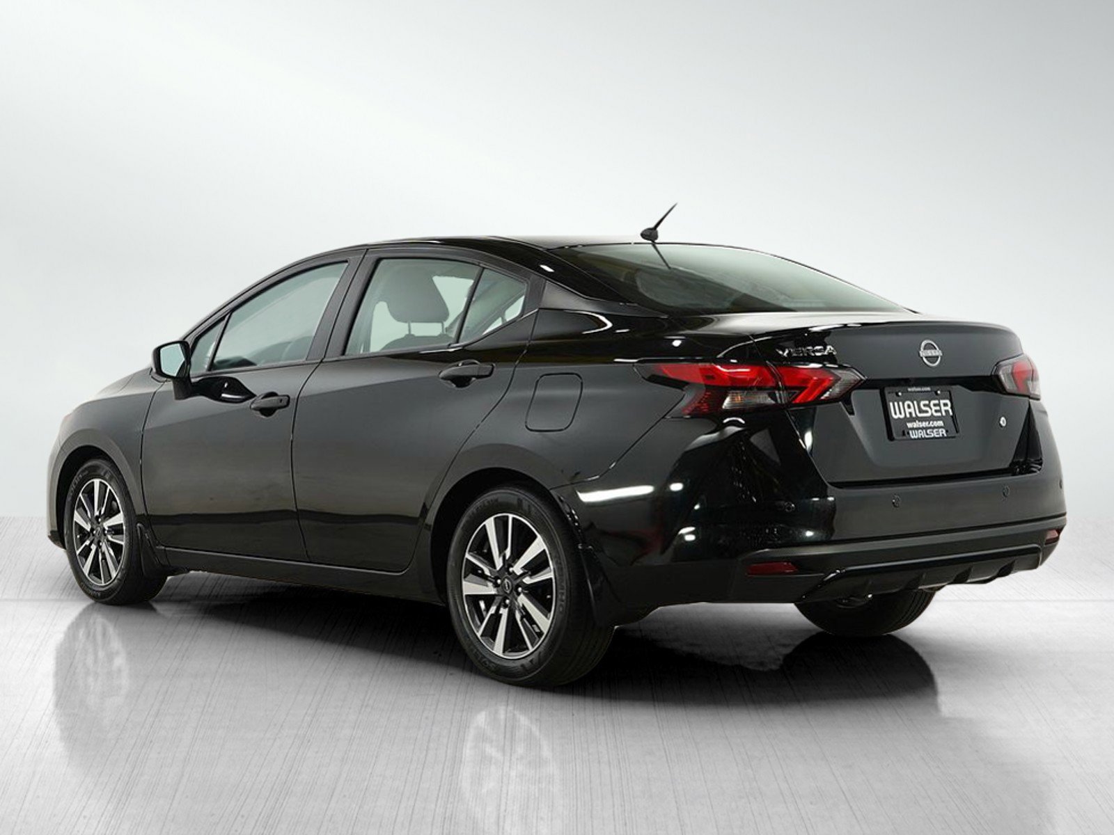 2024 Nissan Versa S photo 3