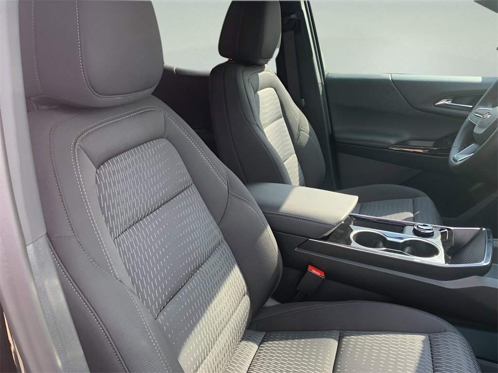 2026 Chevrolet Equinox LT photo 12