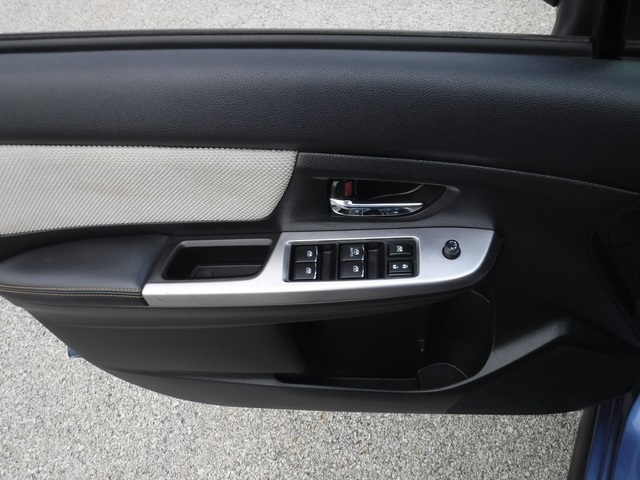 2016 Subaru Crosstrek 2.0i Premium photo 7