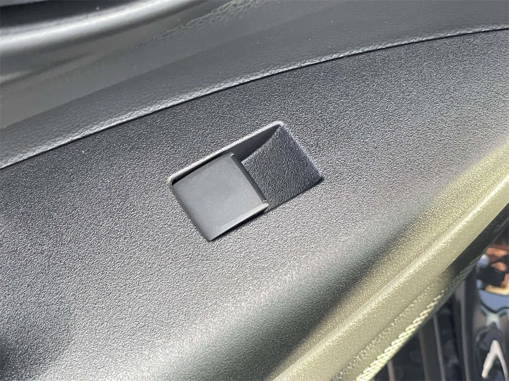 2026 Toyota Corolla LE photo 10