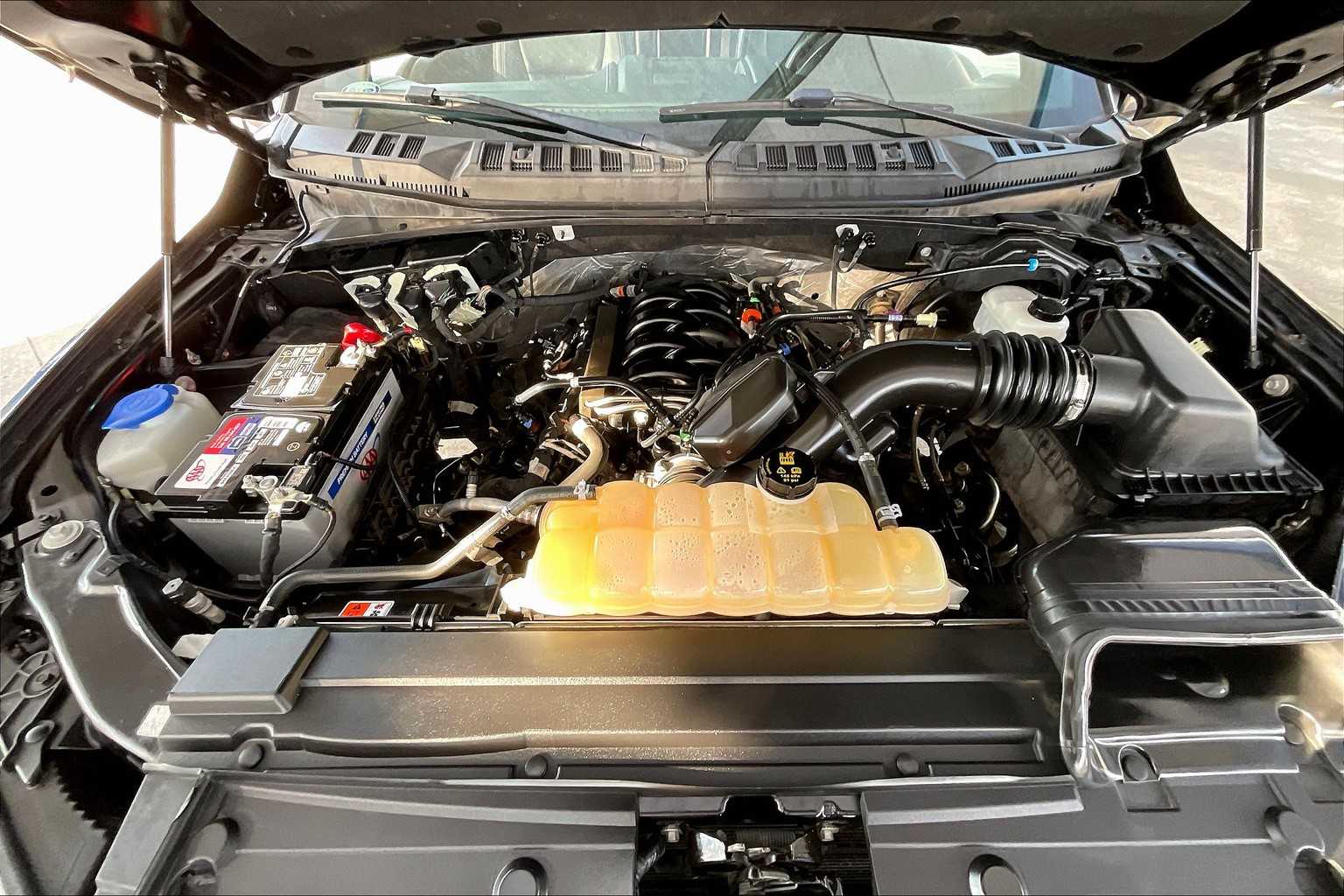 2019 Ford F-150 Lariat photo 28