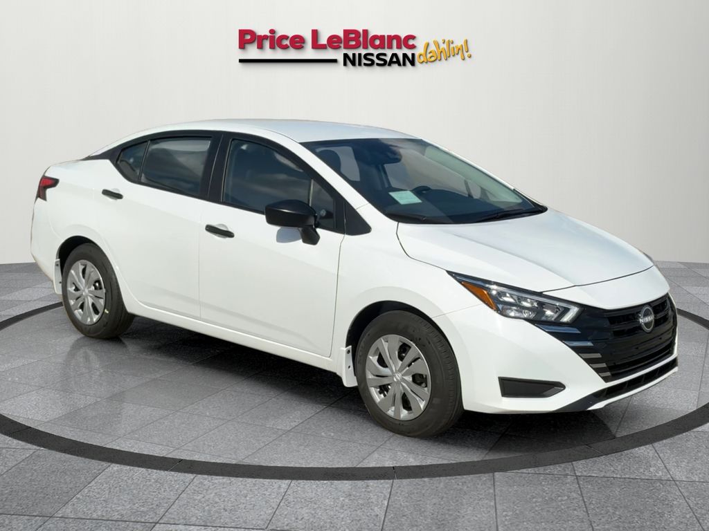 2025 Nissan Versa Sedan S's photo