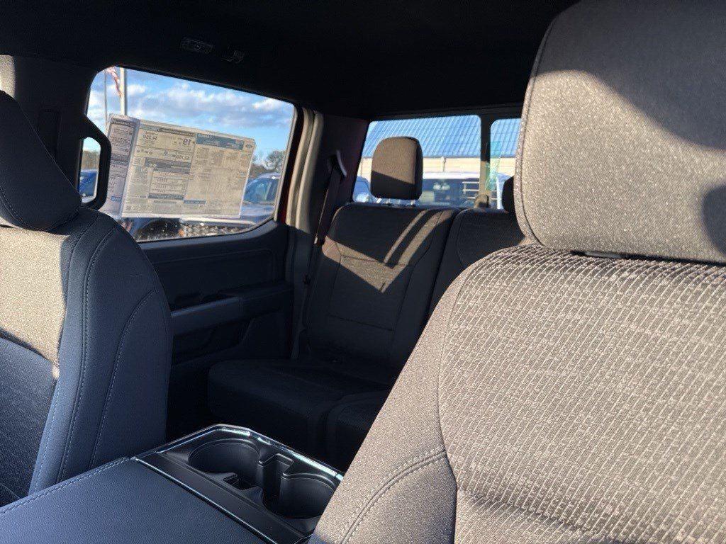 2025 Ford F-150 XLT photo 29