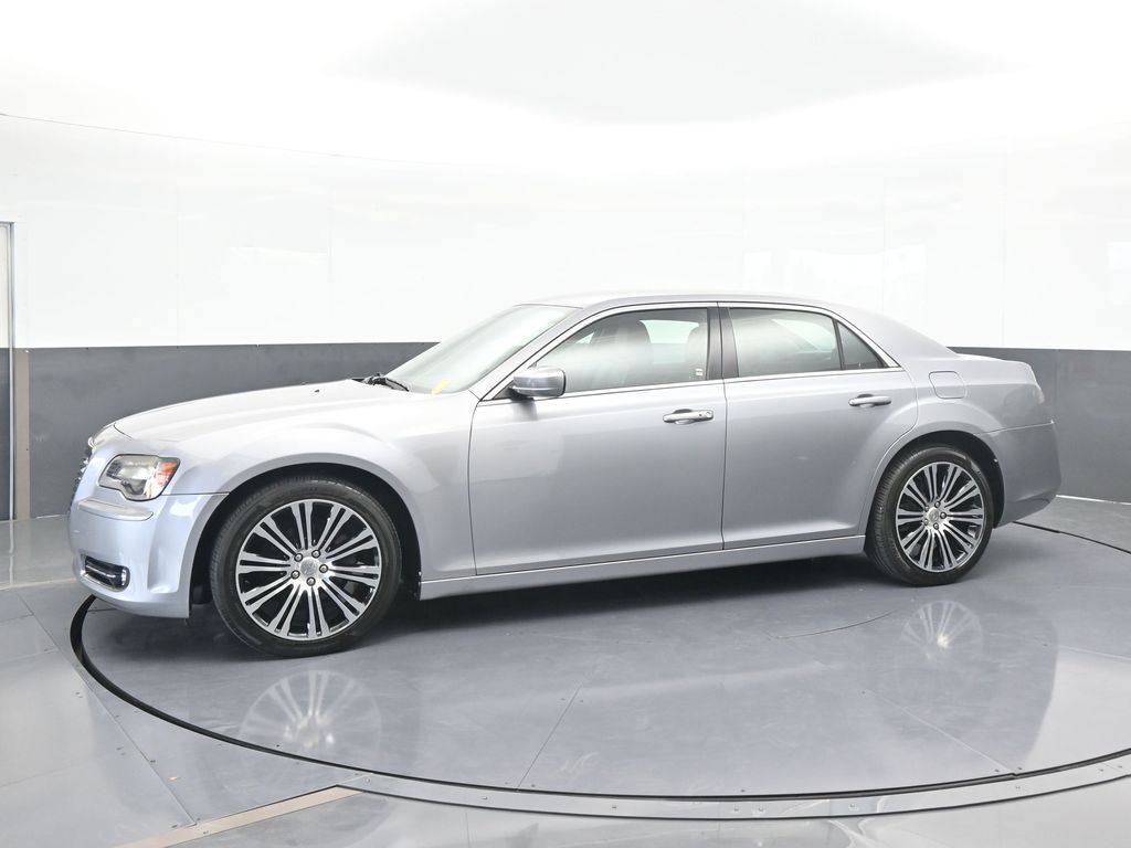 2014 Chrysler 300 S photo 2
