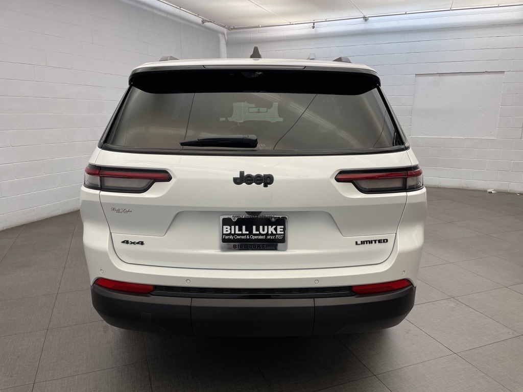 2025 Jeep Grand Cherokee Limited photo 2