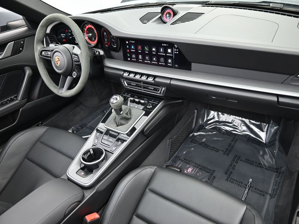 2024 Porsche 911 4S photo 31