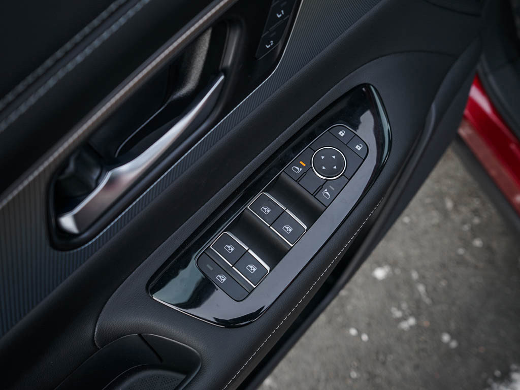 2025 Nissan Murano SL photo 14