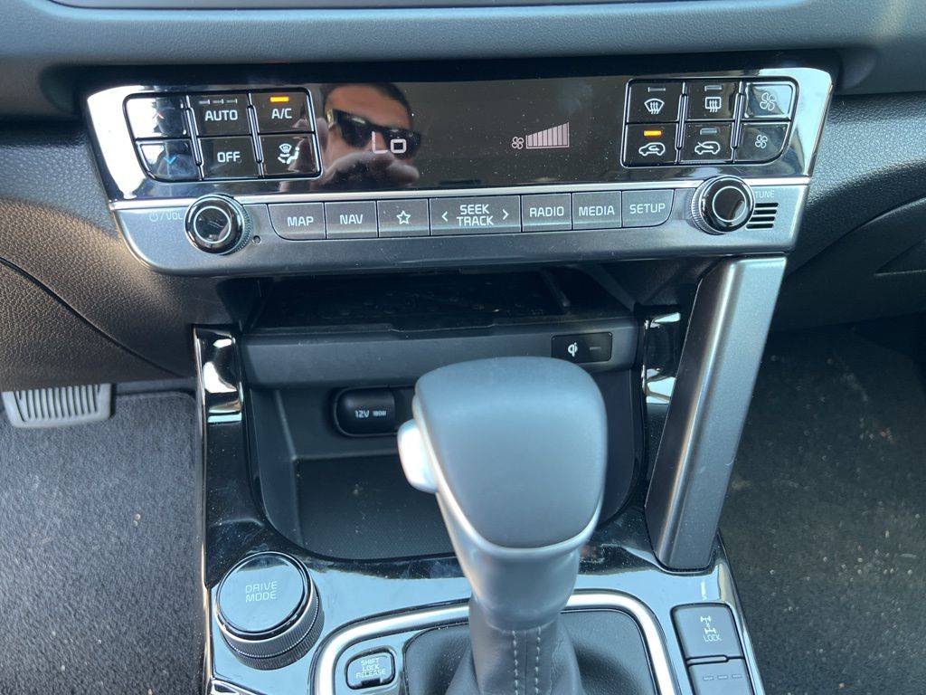 2024 Kia Seltos SX photo 10