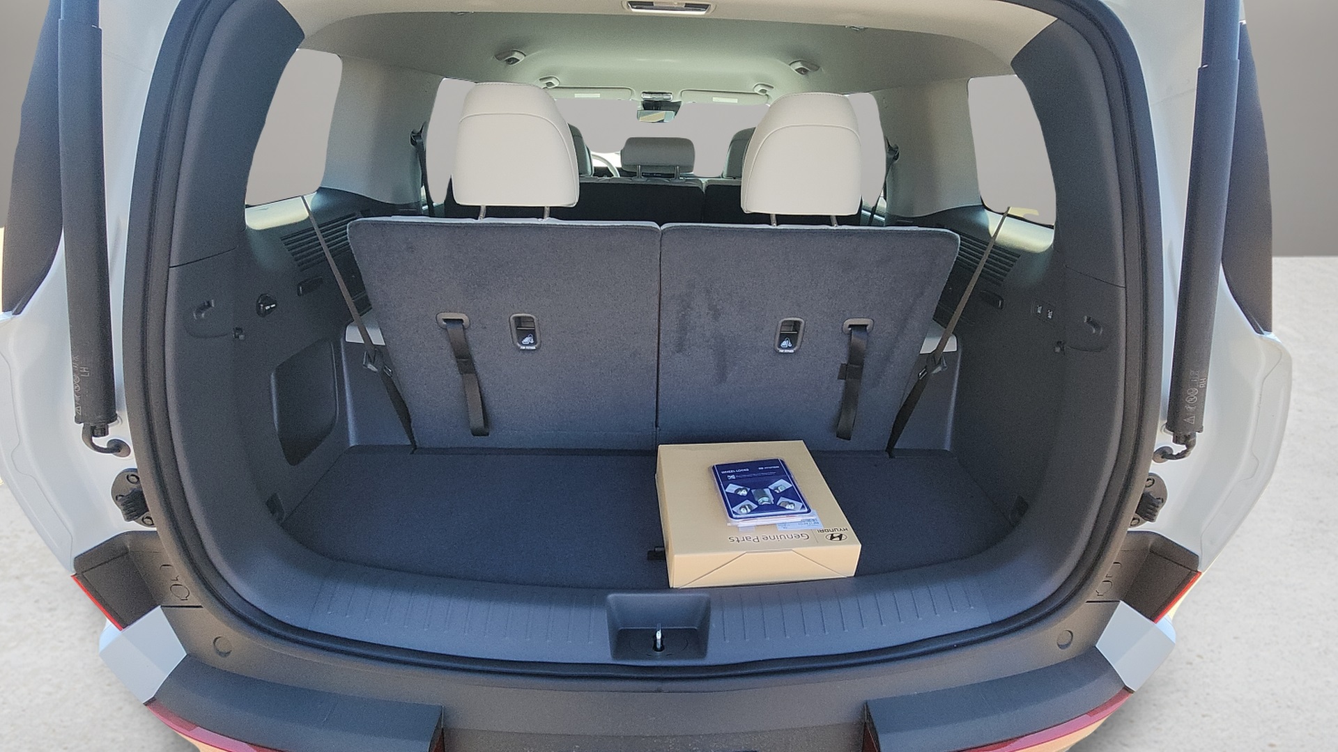 2026 Hyundai Santa Fe SEL photo 23