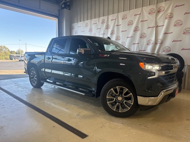 2026 Chevrolet Silverado 1500 LT photo 2
