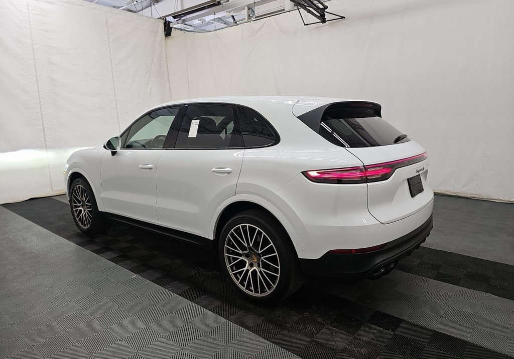 2022 Porsche Cayenne S Platinum Edition photo 6