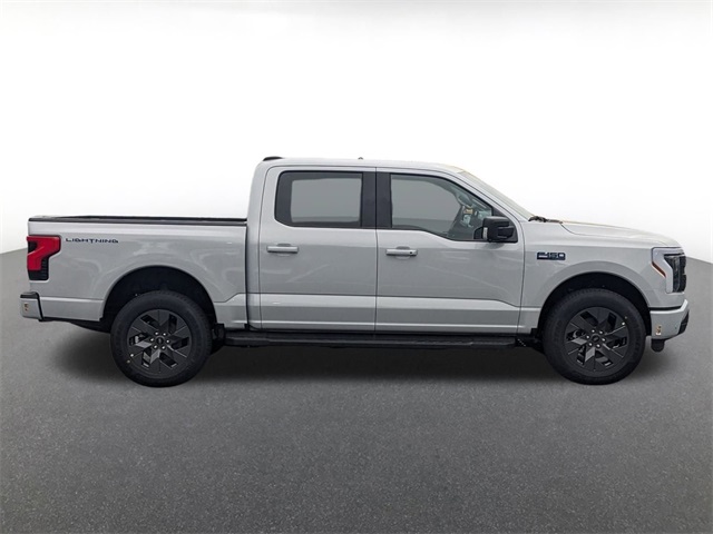2025 Ford F-150 Lightning photo 2