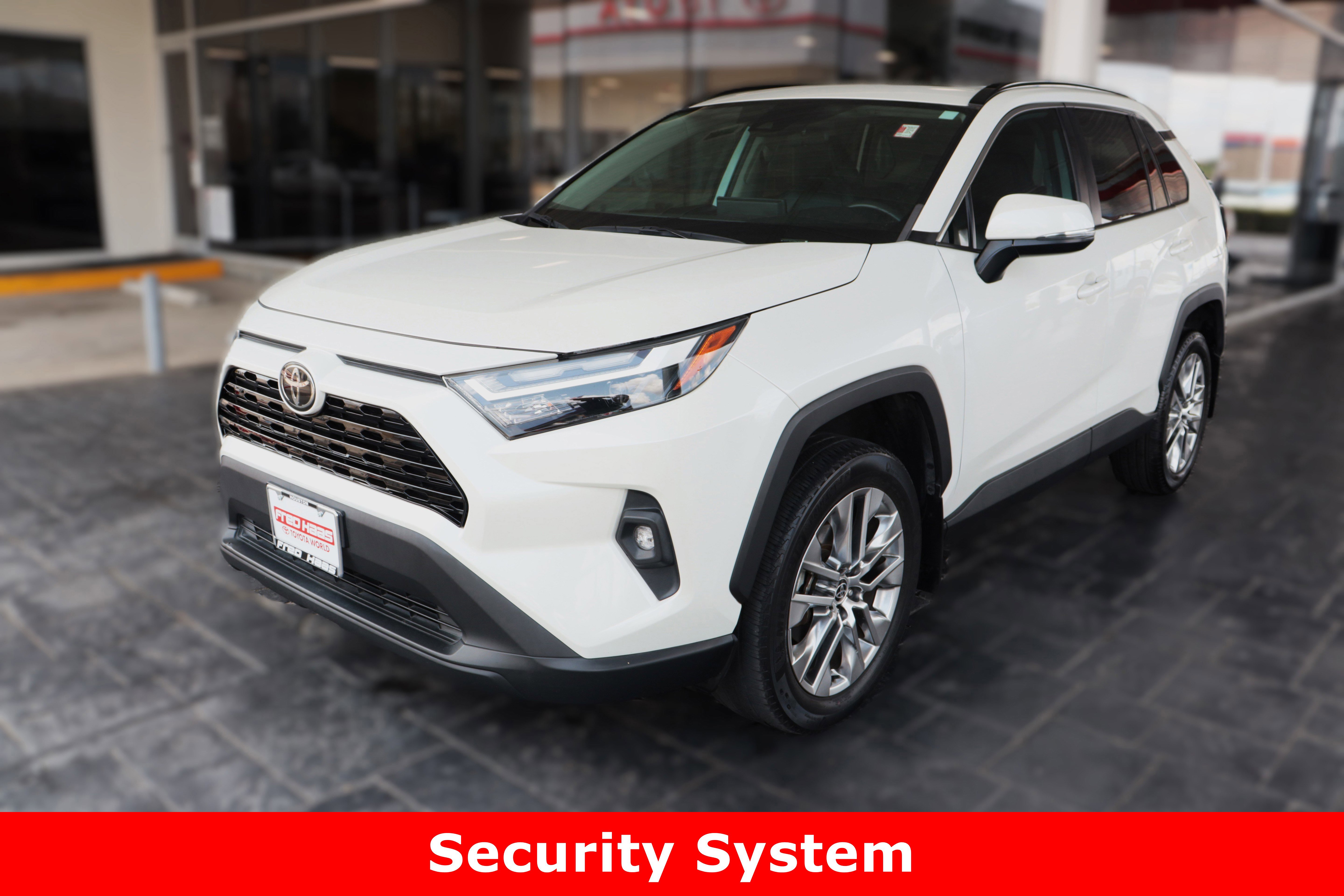 2022 Toyota RAV4 XLE Premium photo 2