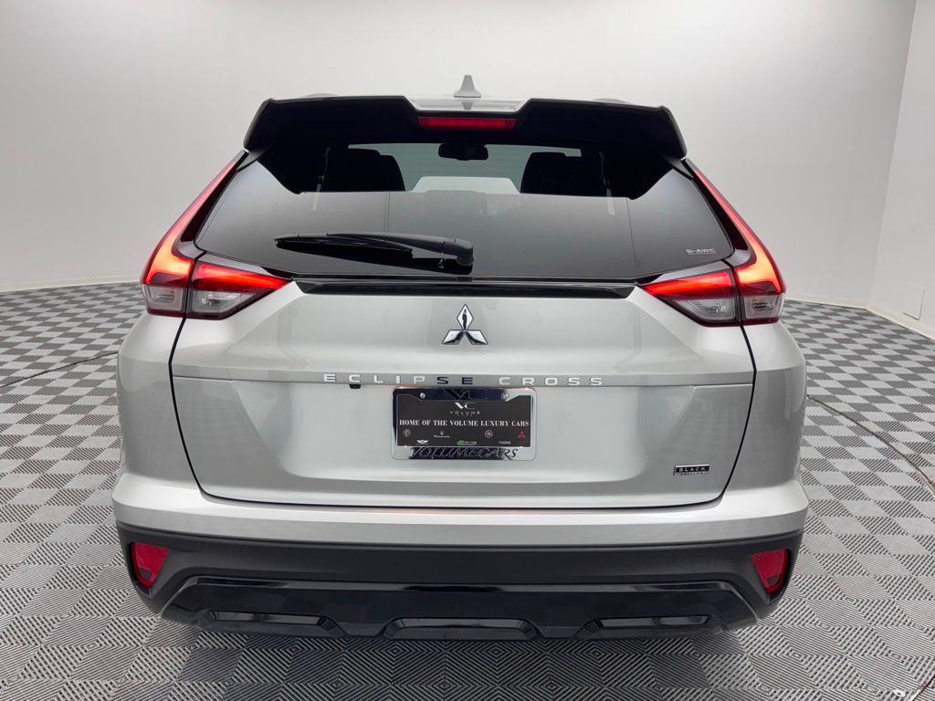 2025 Mitsubishi Eclipse Cross SEL photo 5