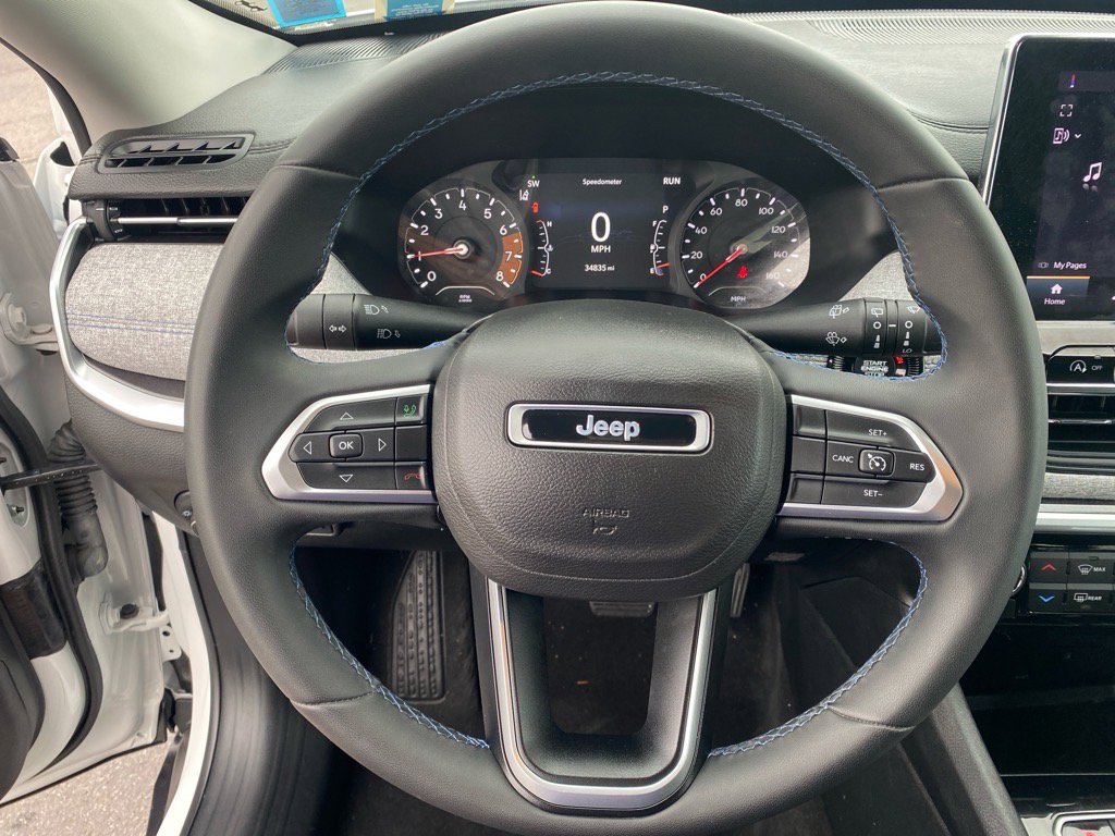 2022 Jeep Compass Latitude photo 9