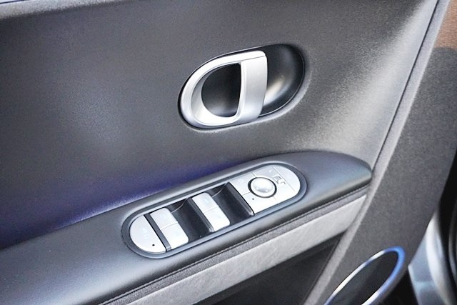 Used 2023 Gray Hyundai SEL image 21