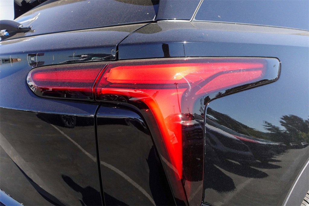 2025 Chevrolet Blazer photo 3
