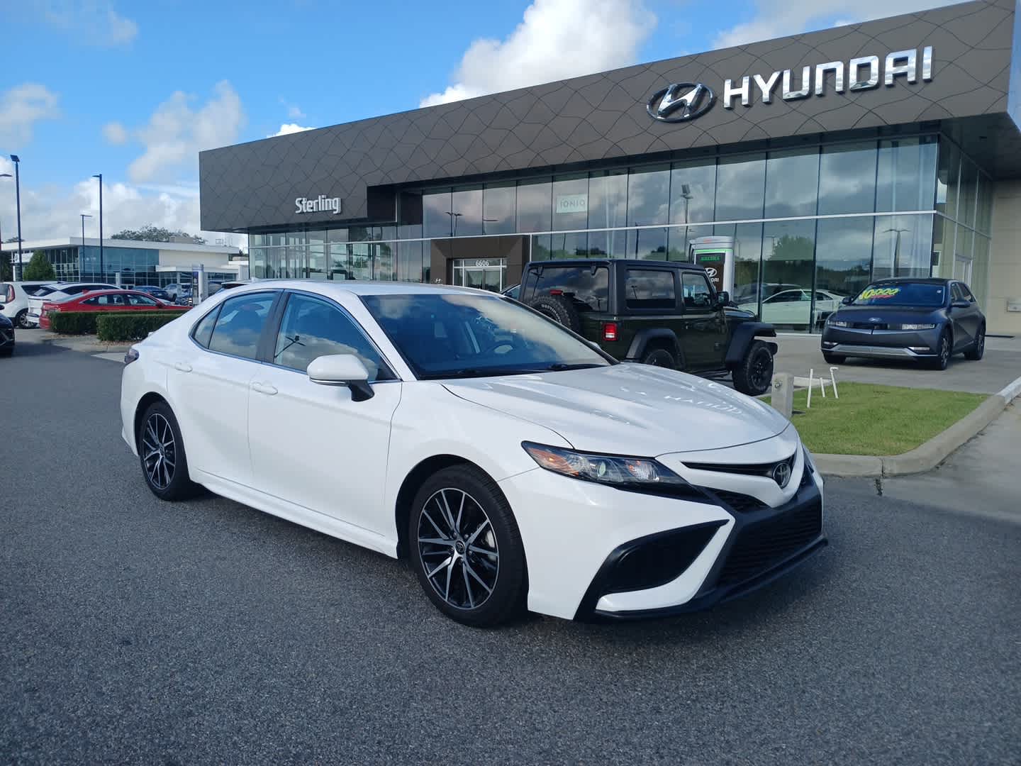 2023 Toyota Camry SE