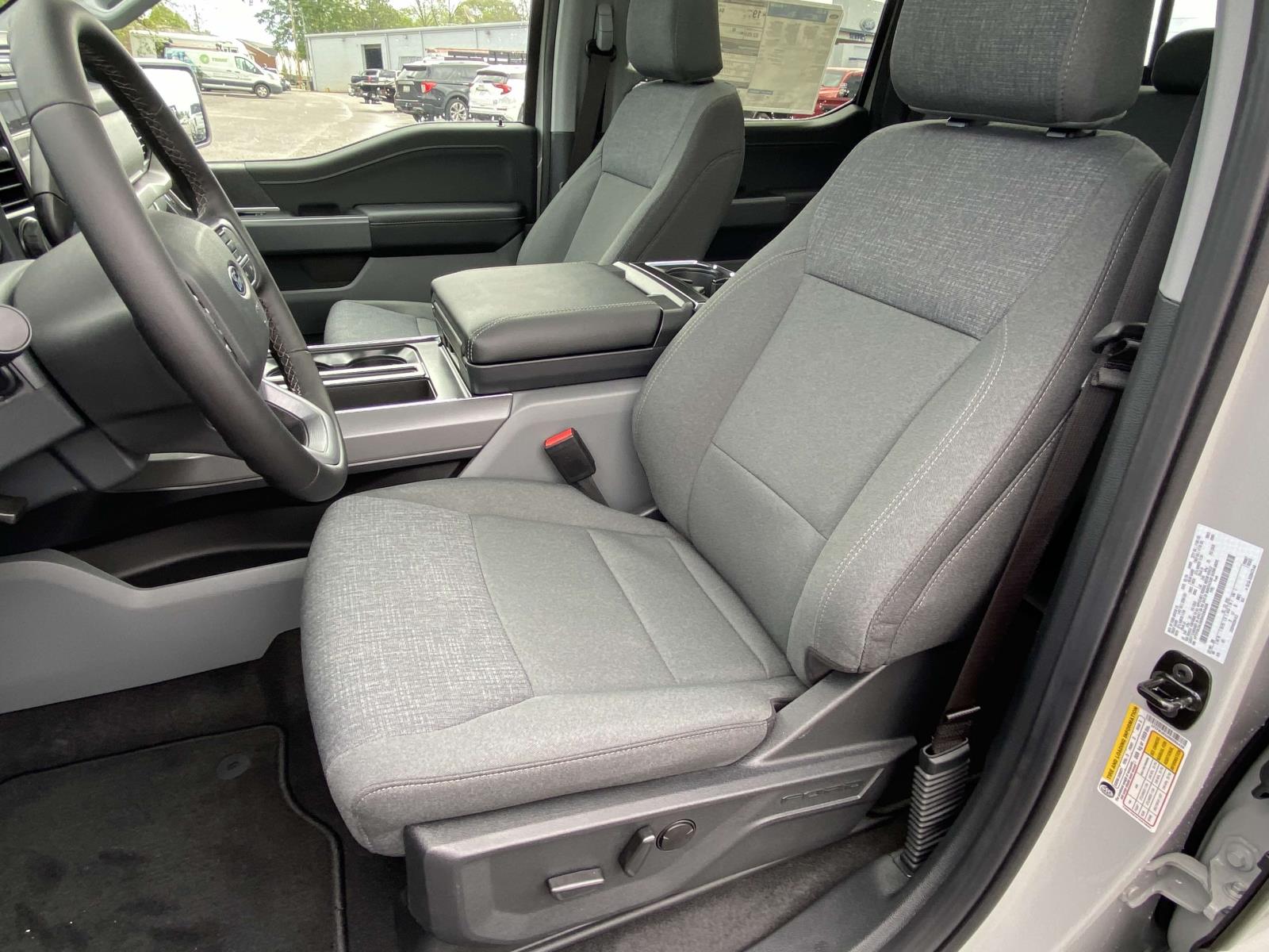 2024 Ford F-150 XLT photo 13