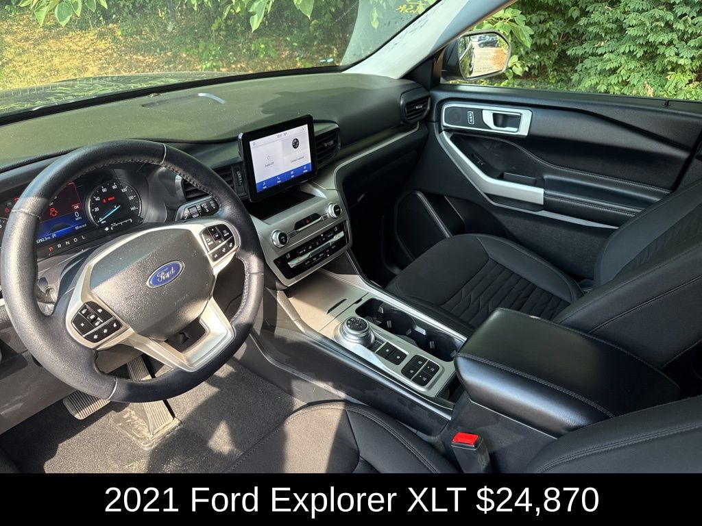 2021 Ford Explorer XLT photo 8