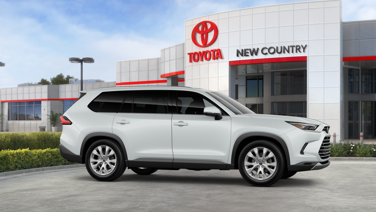 2025 Toyota Grand Highlander Limited photo 9