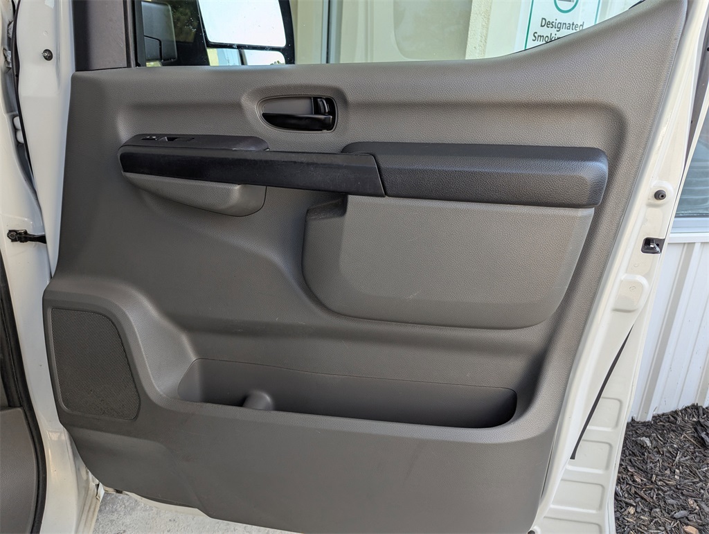 2019 Nissan NV3500 photo 28