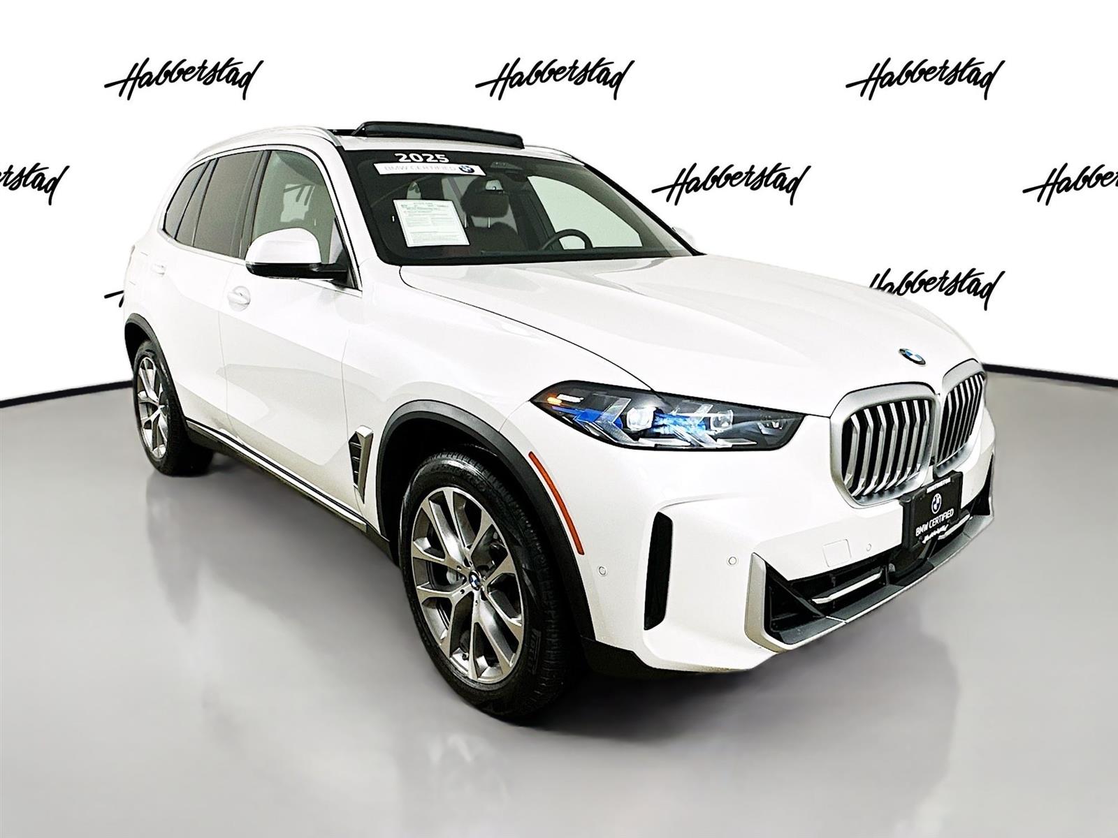 New 2025 Mineral White Metallic BMW xDrive40i image 3