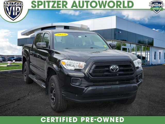 2023 Toyota Tacoma SR's photo