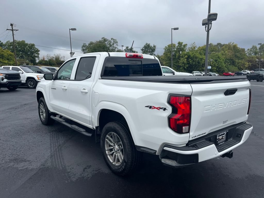 2025 Chevrolet Colorado Work Truck LT photo 3