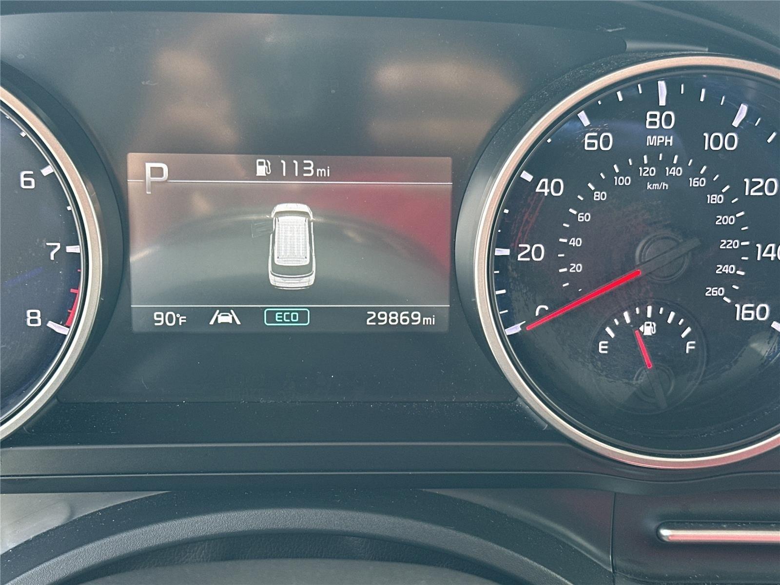 2024 Kia Carnival LX photo 12