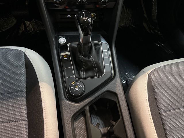 2025 Volkswagen Taos S photo 20