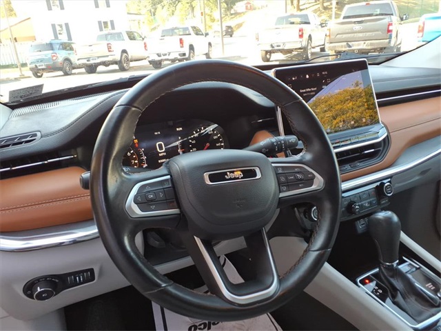 2022 Jeep Compass Limited photo 8