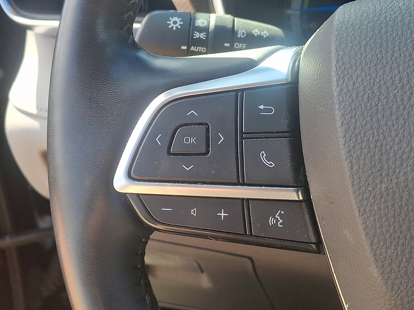2021 Toyota Highlander Hybrid Platinum photo 20