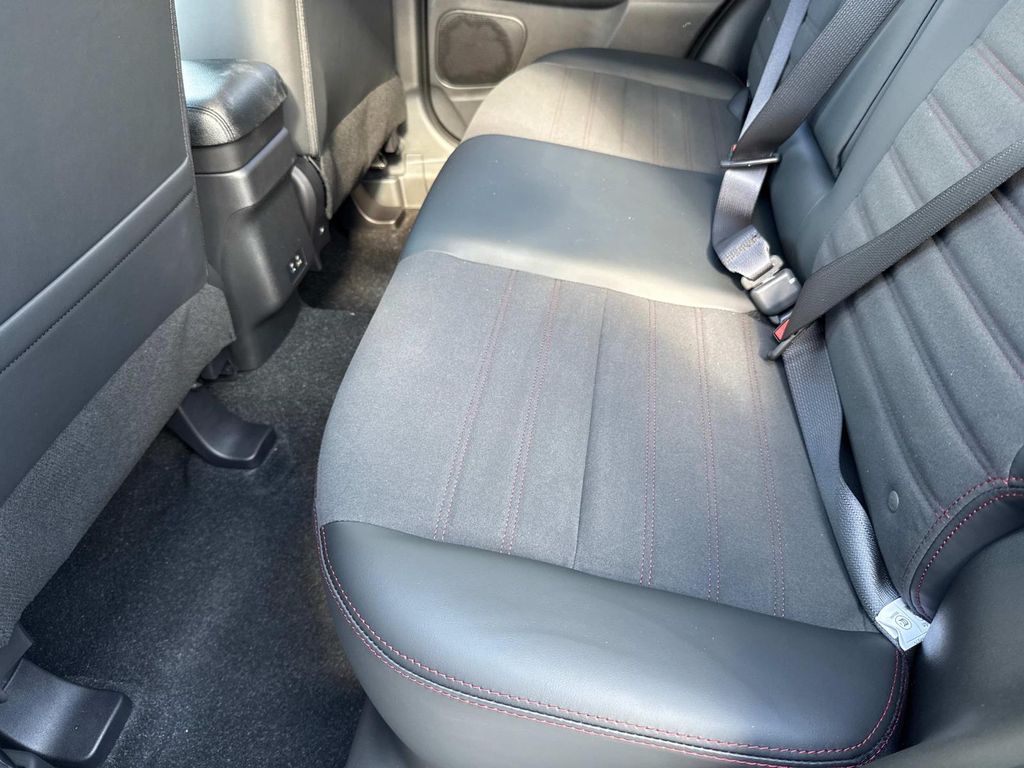 2025 Mitsubishi Outlander Sport ES SE LE photo 13