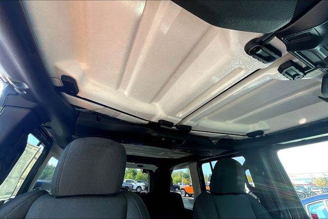 2025 Jeep Wrangler Willys photo 23