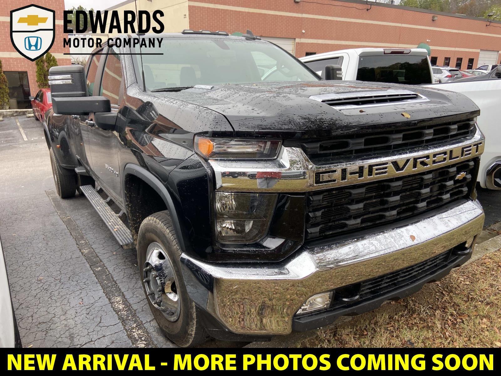 2022 Chevrolet Silverado 3500HD LT's photo