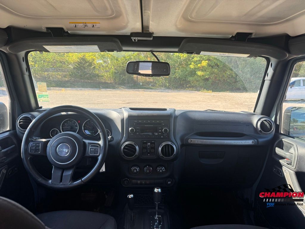 2015 Jeep Wrangler Unlimited Sport photo 23