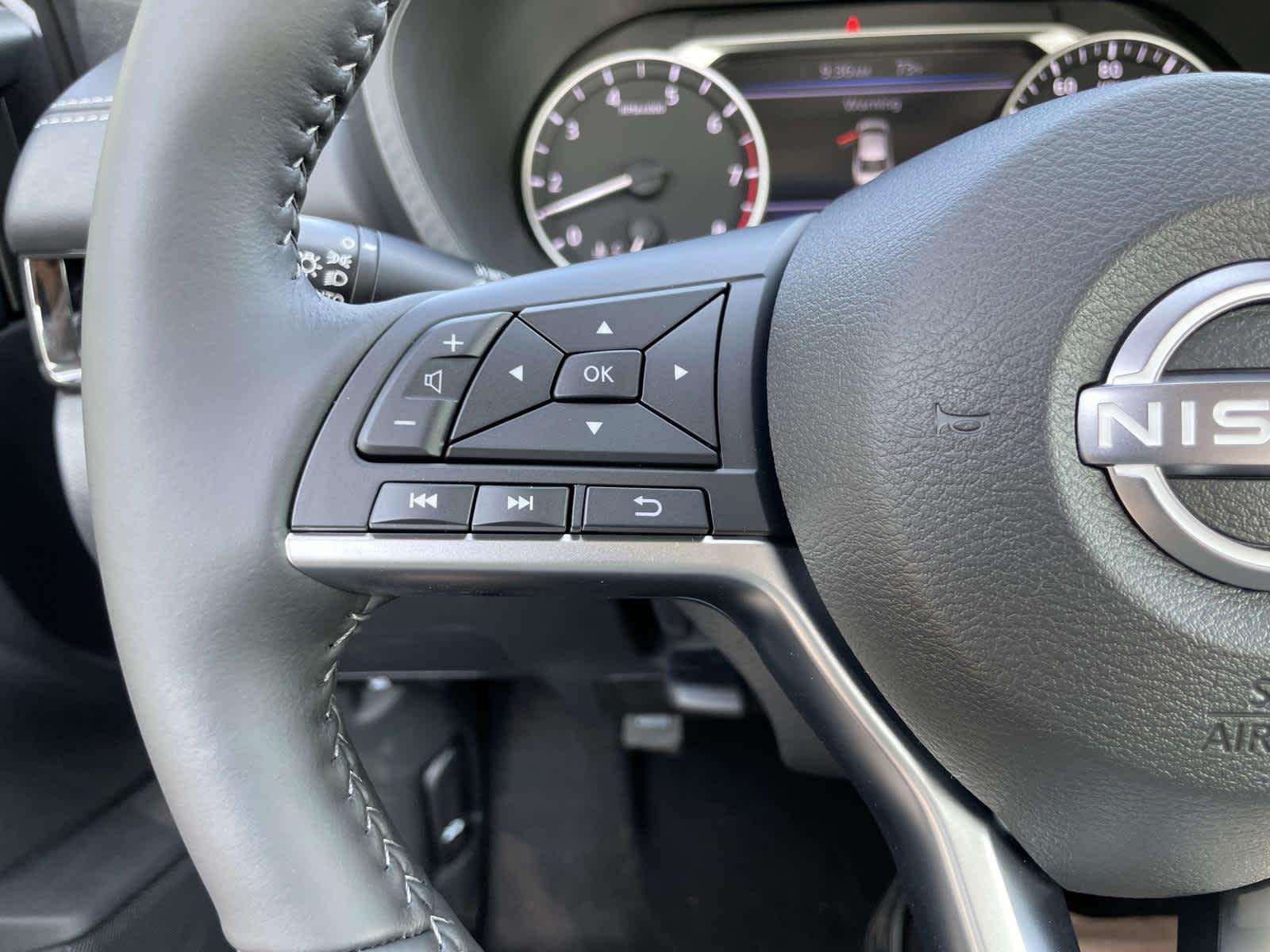 2025 Nissan Sentra SV photo 21