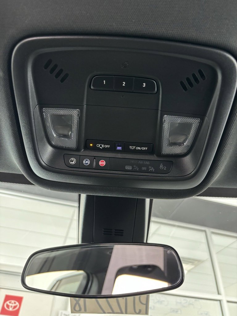 2023 Chevrolet Traverse Cloth photo 11