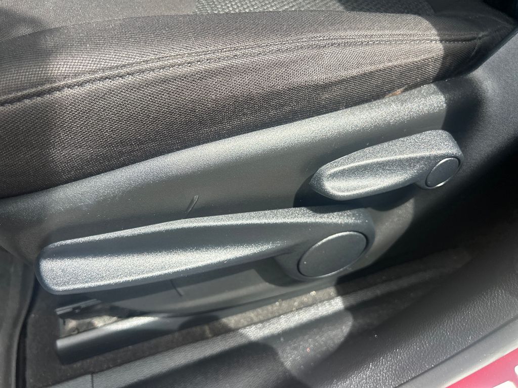 2021 Jeep Cherokee Latitude photo 16