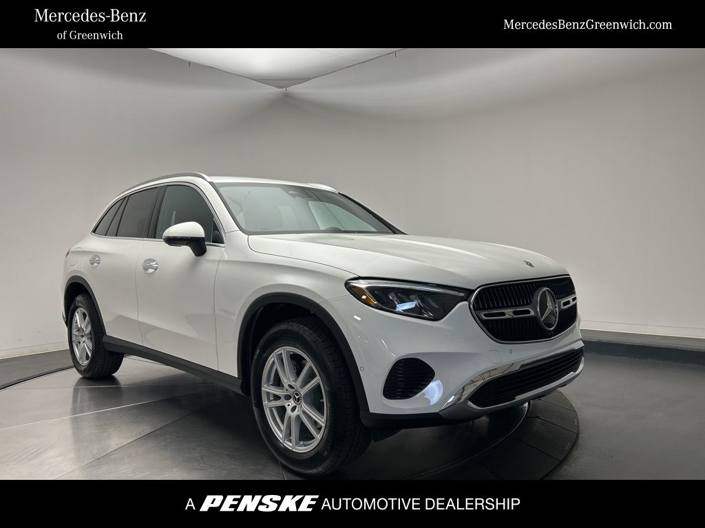 2026 Mercedes-Benz GLC Base's photo
