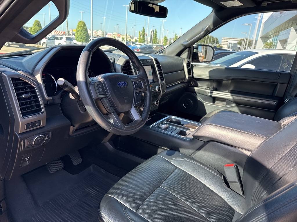 2020 Ford Expedition MAX XLT photo 2