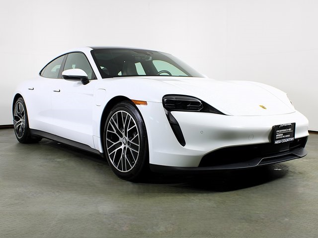 2023 Porsche Taycan photo 9