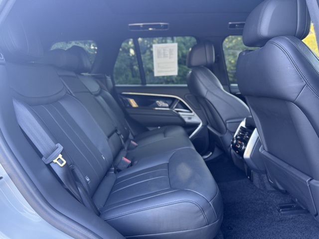 2024 Land Rover Range Rover SE photo 18