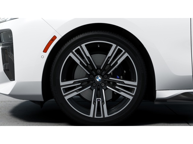 New 2025 Mineral White Metallic BMW xDrive60 image 7