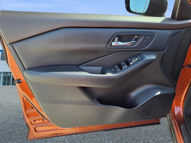 2023 Nissan Rogue SL photo 16