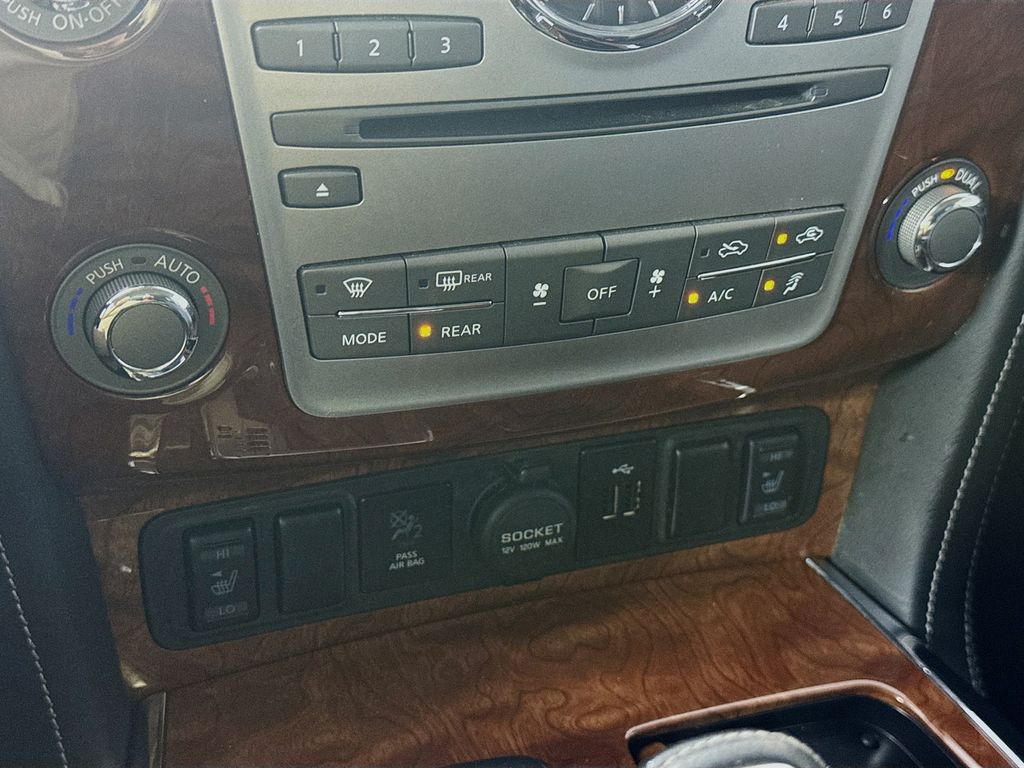 2019 Infiniti QX80 Luxe photo 17